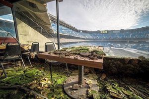 Stadionul unde România suferea un eșec istoric, în urmă cu fix 31 de ani, a ajuns în paragină » Imagini incredibile cu „bijuteria” abandonată