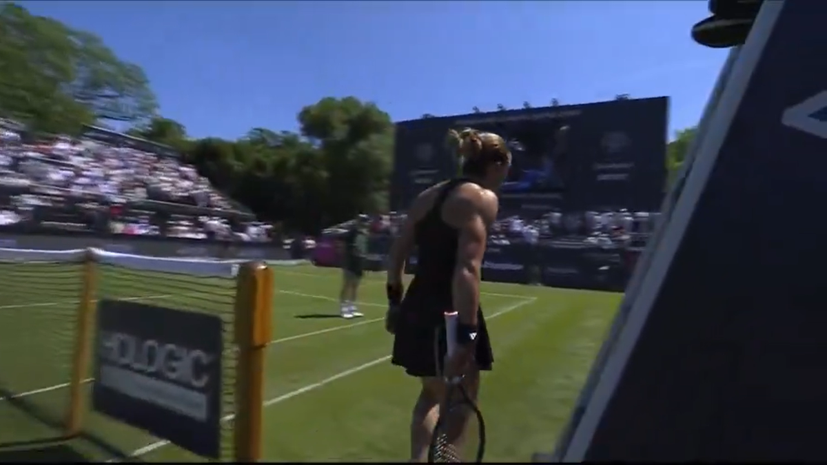 Scandal de proporții la finalul meciului: „Go f**k yourself!” » Jucătoarele și-au aruncat cuvinte grele la fileu