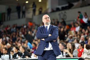 „Nu există să renunți” » După al 15-lea trofeu al carierei, Mihai Silvășan a făcut retrospectiva sezonului și a privit la viitor: „Visul ar fi să o antrenez pe U-BT în Euroligă”