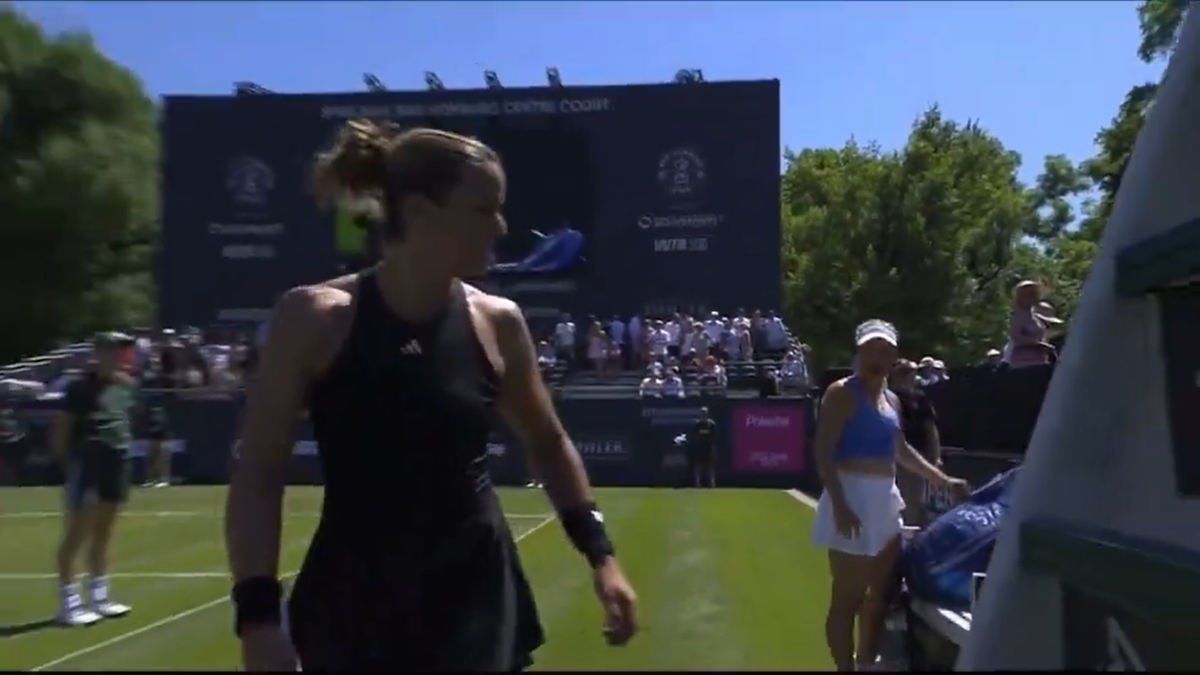 Scandal de proporții la finalul meciului: „Go f**k yourself!” » Jucătoarele și-au aruncat cuvinte grele la fileu