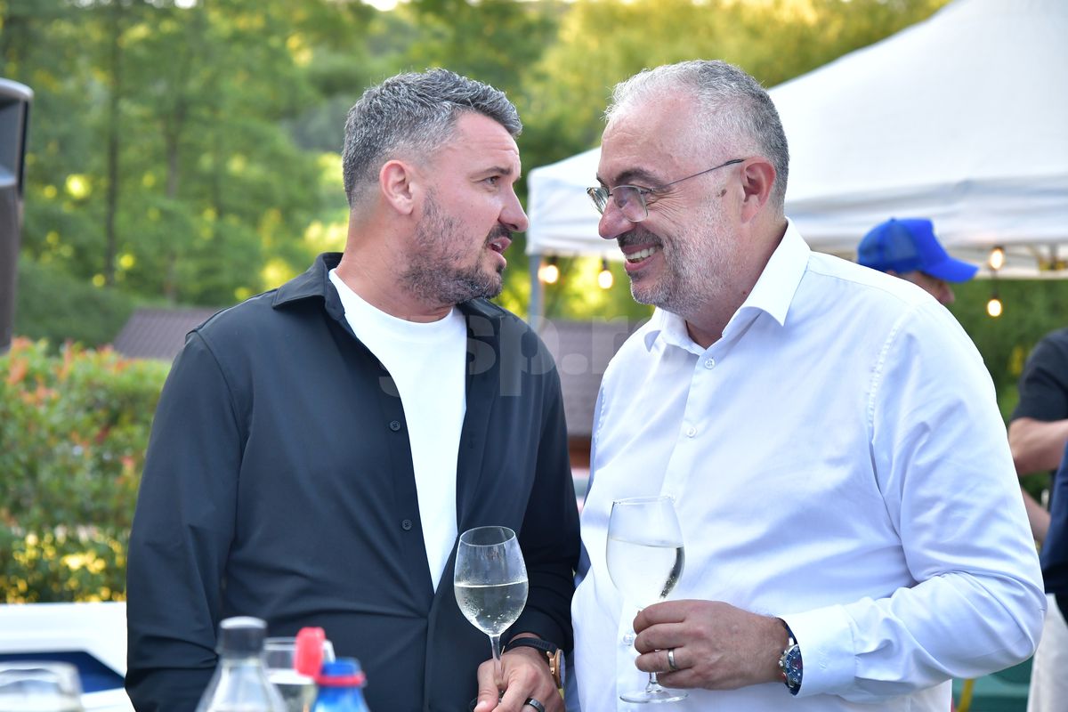 Show total la reeditarea XXL a Cupei României 1995, Petrolul – Rapid: „Ia liftul, «Vioară»!” + cum au „blătuit” partida și imagini inedite din meci și de la petrecere