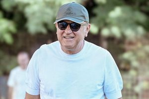 Dan Șucu a mers în cantonamentul Rapidului, fanii l-au luat „la rost”: „Vrem transferuri!”