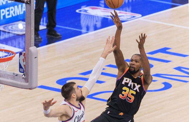 Kevin Durant este oficial jucătorul lui Houston Rockets, după o tranzacție mamut între șapte echipe