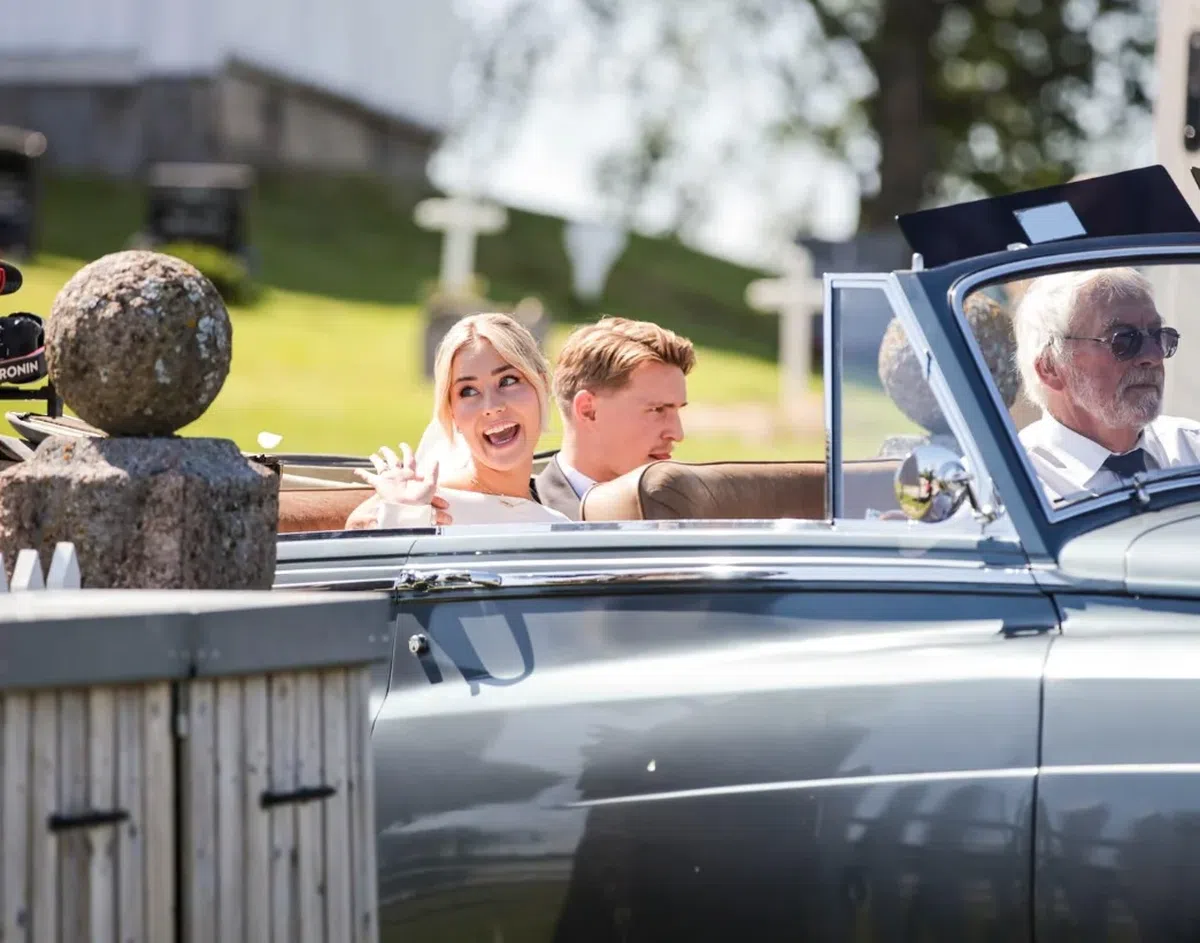 Căpitanul lui Arsenal s-a căsătorit în țara natală cu partenera lui mai în vârstă cu 3 ani