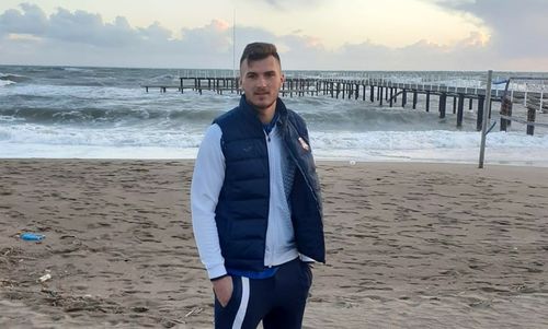Noul atacant al Petrolului își amintește momentul de cumpănă al carierei » A plecat cu soția la cules de flori în Olanda, pentru 2.400 de euro