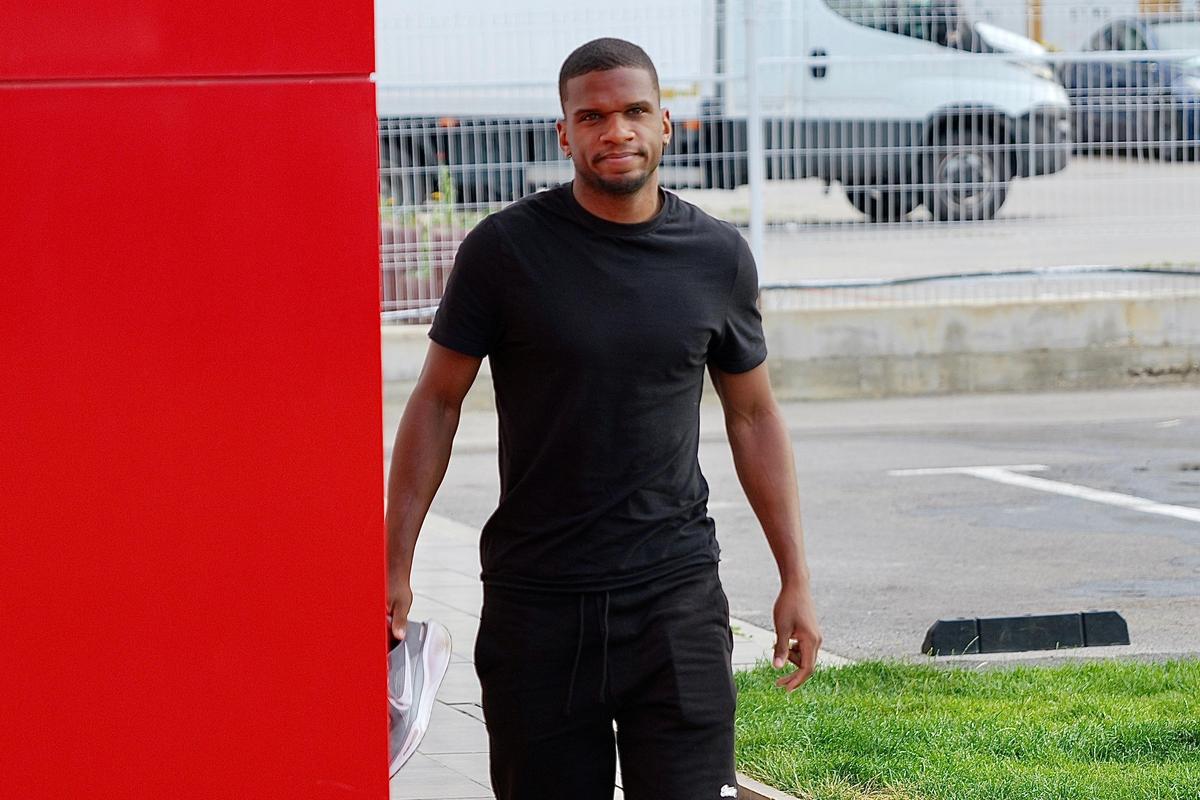 FCSB s-a reunit la prima oră » Numele noi și 5 absențe