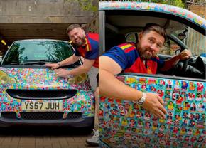 Superstar social media, idee năstrușnică: a umplut o mașină cu abțibilduri Panini! Cât l-a costat și cât a durat colantarea