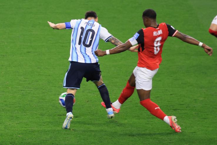 Lionel Messi, David Alaba Ezequiel Lavezzi // Foto: Ionuț Iordache (GSP)