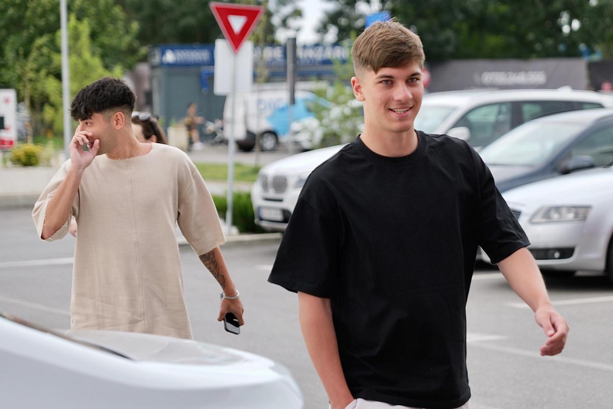 FCSB s-a reunit la prima oră » Numele noi și 5 absențe