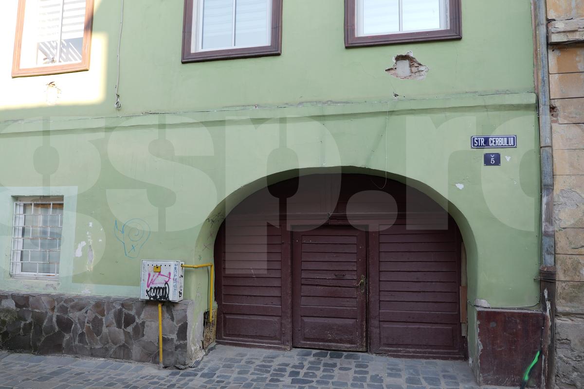 Cum arată casa unde a copilărit Ion Țiriac // foto: Andrei Furnigă (GSP)