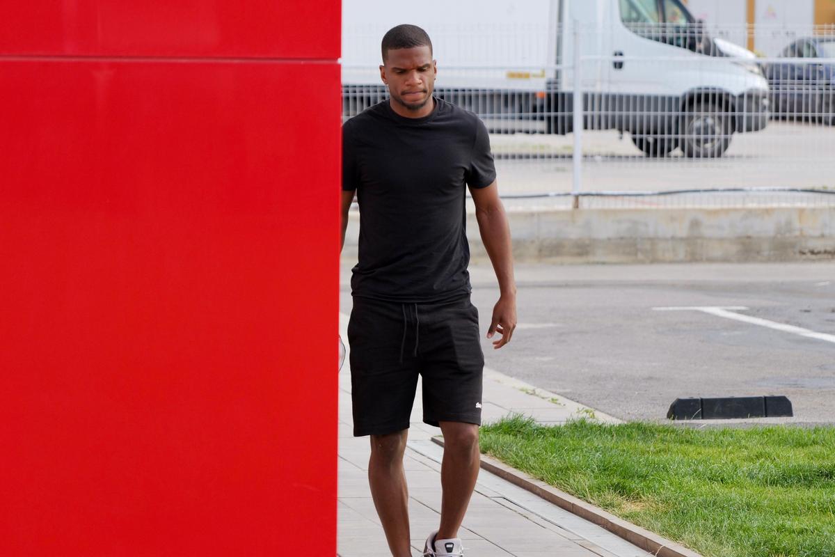 FCSB s-a reunit la prima oră » Numele noi și 5 absențe