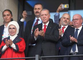 Erdogan se implică după dezastrul de la Mondial! Președintele Turciei decide selecționerul