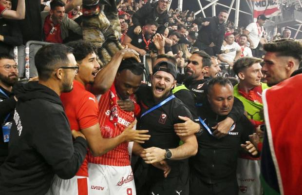 „ADN-ul lui Dinamo nu mai există!” » Legenda clubului spulberă conducerea: „Ca la români! Vai și amar de capul nostru”