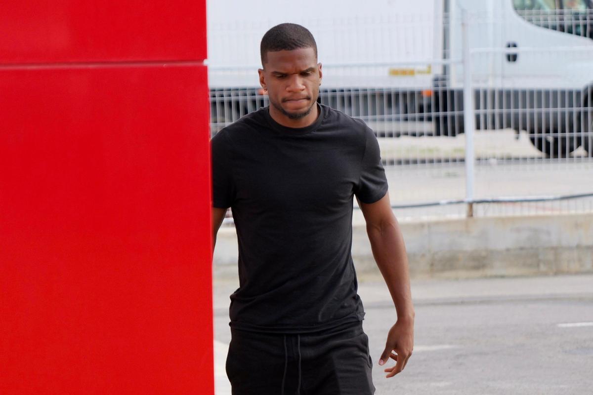 FCSB s-a reunit la prima oră » Numele noi și 5 absențe