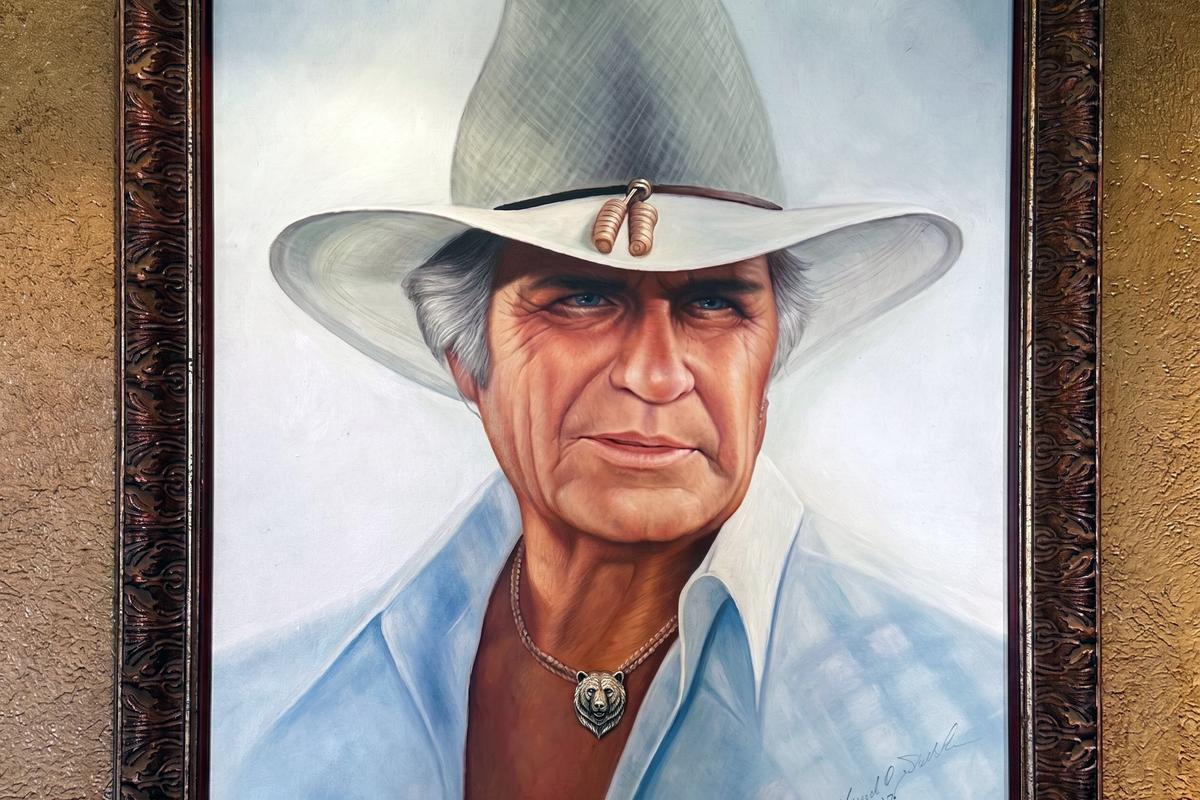 Acasă la J.R. Ewing, capul răutăților din serialul Dallas: cum e în realitate ferma Southfork, locul unde s-a născut capitalismul românesc