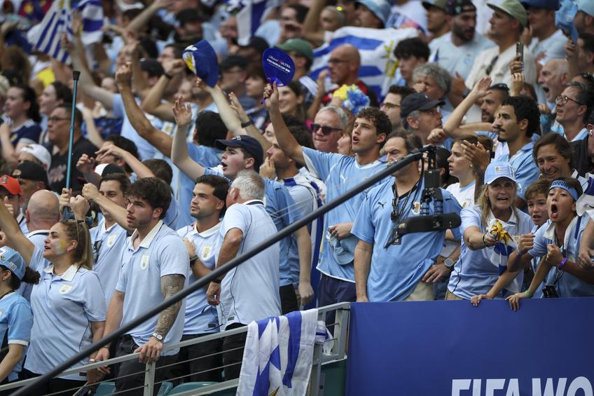 Fanii din Uruguay, dezamăgiți / FOTO: Imago