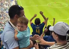 Le-a stricat cel mai fericit moment » Ce replică a primit un fan care și-a cerut iubita de soție pe stadion!