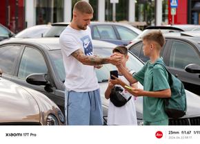 Daniel Bîrligea a atras toate privirile la vizita medicală! A venit cu o „bestie” de sute de mii de euro