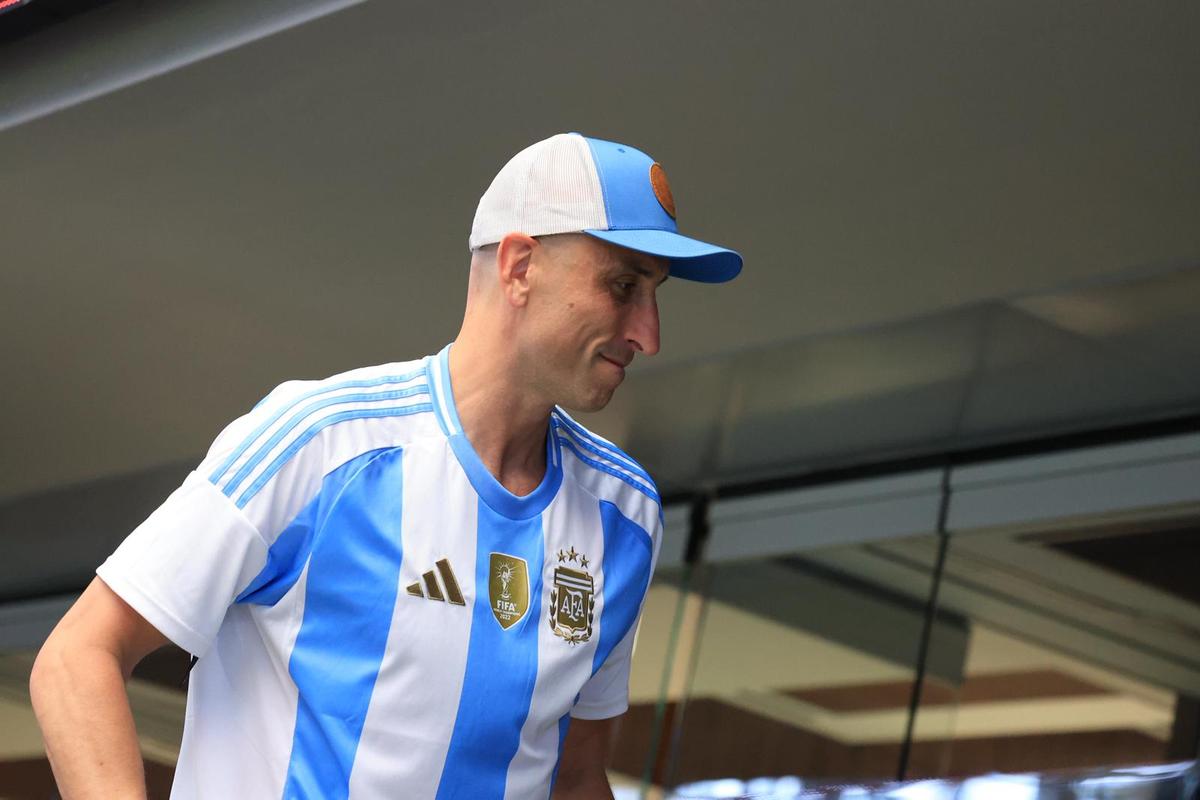 De ce nu îl plac pe Messi