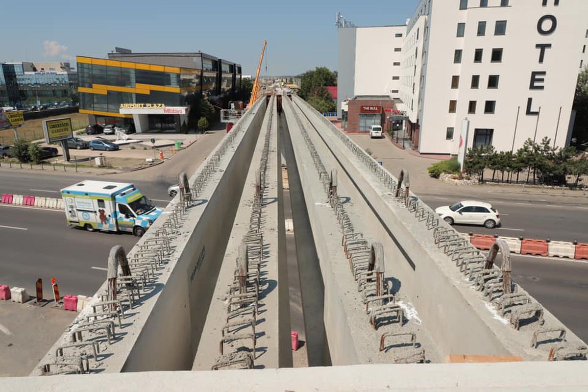 GALERIE FOTO  Calea ferată Otopeni - Gara de Nord, la un pas de finalizare! Imagini noi: „S-a montat ultimul puzzle” » Când va fi aceasta funcțională