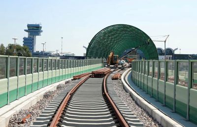 GALERIE FOTO  Calea ferată Otopeni - Gara de Nord, la un pas de finalizare! Imagini noi: „S-a montat ultimul puzzle” » Când va fi aceasta funcțională