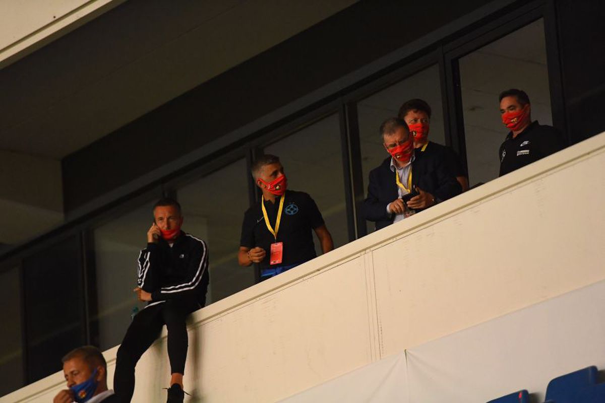 SEPSI - FCSB 0-1. VIDEO + FOTO Sărbătoare cu restricții împotriva COVID-19. Arbitrii și covăsnenii și-au luat singuri medaliile. Cine i-a premiat pe învingători