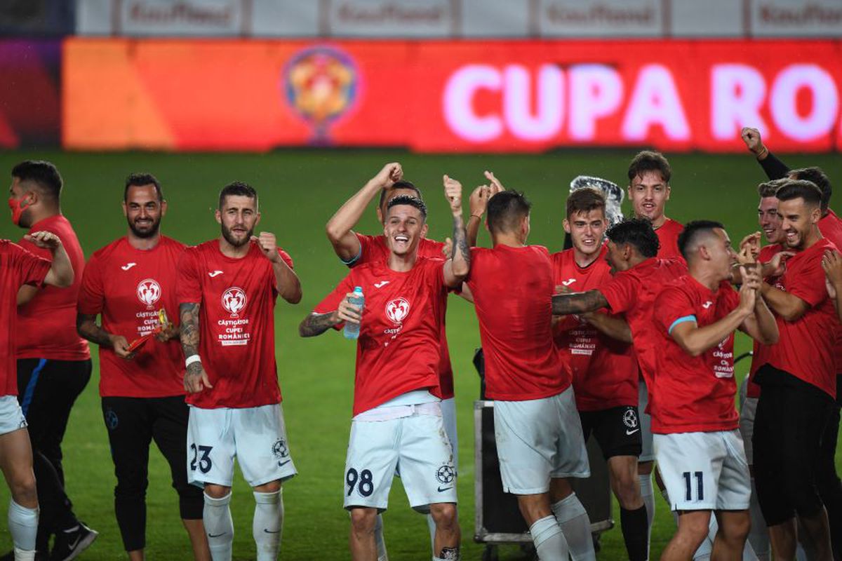 SEPSI - FCSB 0-1. VIDEO + FOTO Sărbătoare cu restricții împotriva COVID-19. Arbitrii și covăsnenii și-au luat singuri medaliile. Cine i-a premiat pe învingători