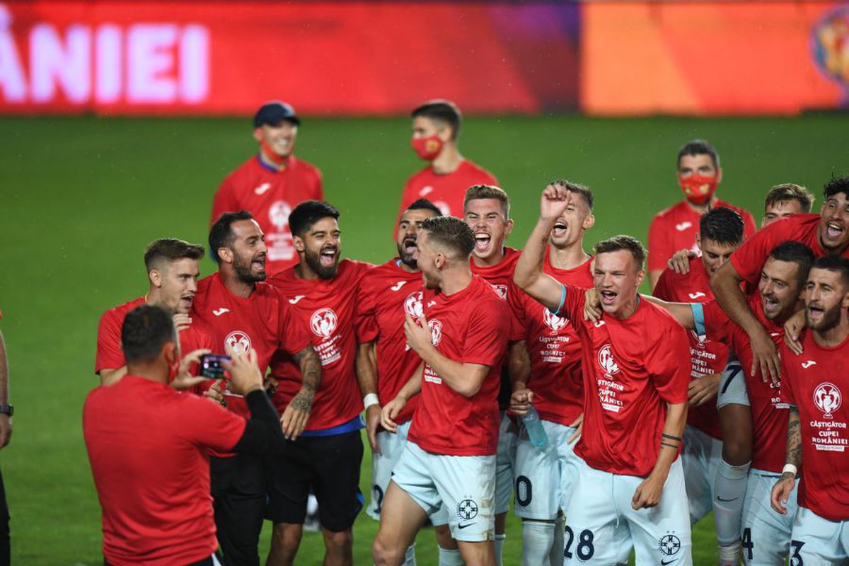 SEPSI - FCSB 0-1. VIDEO + FOTO Sărbătoare cu restricții împotriva COVID-19. Arbitrii și covăsnenii și-au luat singuri medaliile. Cine i-a premiat pe învingători