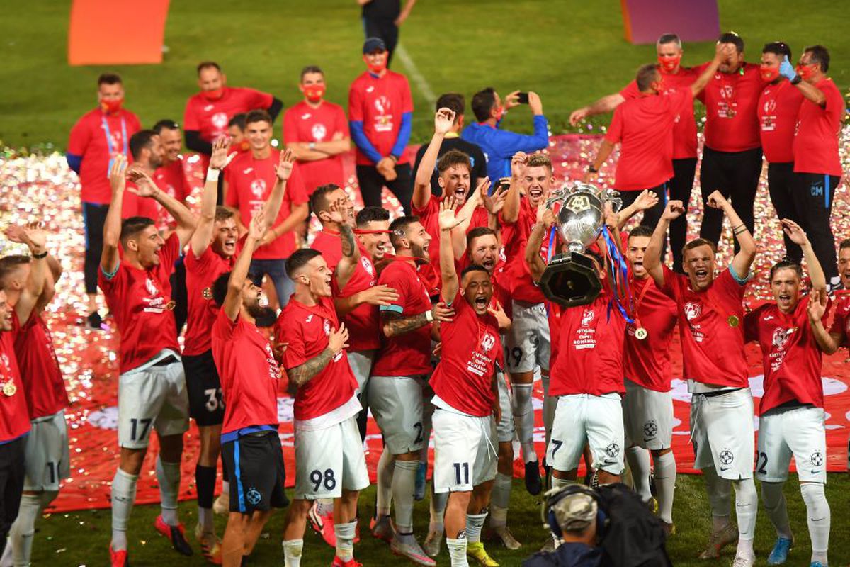 SEPSI - FCSB 0-1. VIDEO + FOTO Sărbătoare cu restricții împotriva COVID-19. Arbitrii și covăsnenii și-au luat singuri medaliile. Cine i-a premiat pe învingători