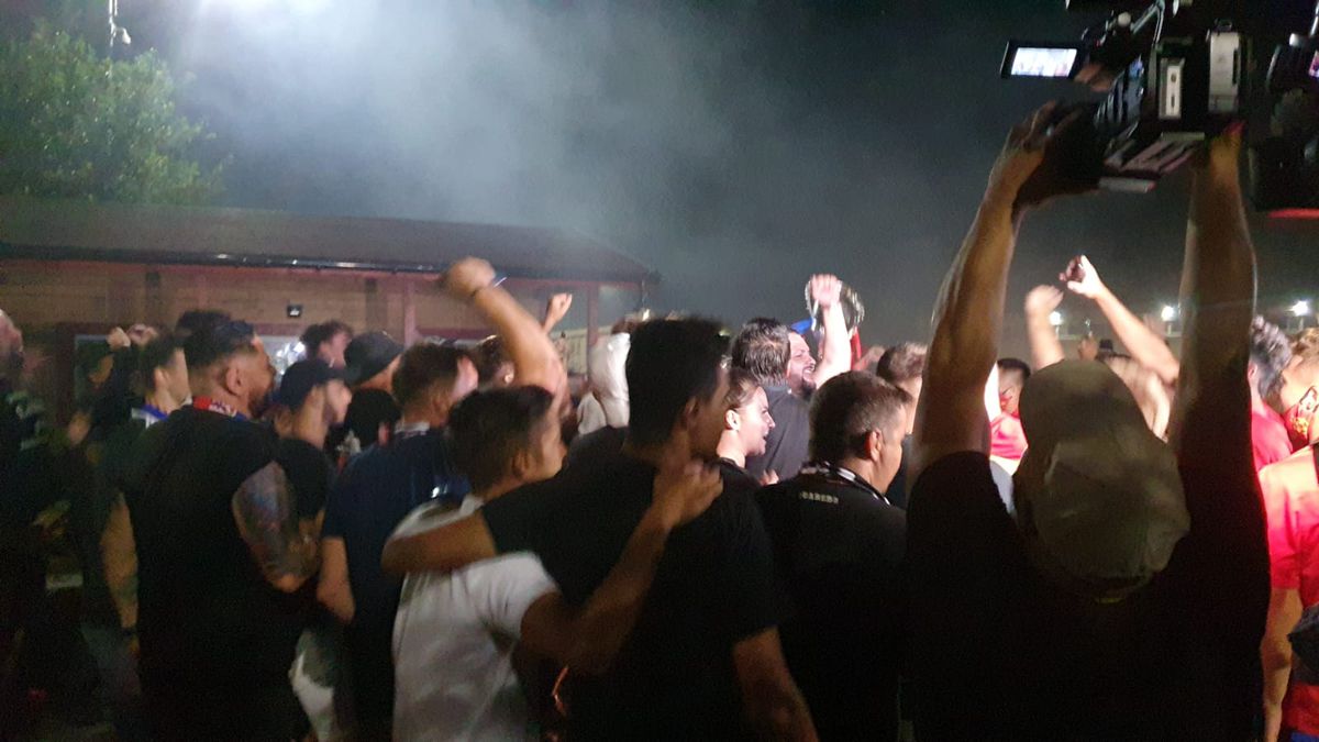 VIDEO SCANDALOS Jucătorii lui FCSB, scandări xenofobe după succesul cu Sepsi: „Ne p***m pe Ungaria voastră! Să-ți dăm la m**e, bozgore!”