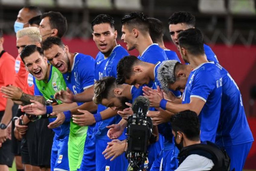 România a câștigat primul meci de la Jocurile Olimpice, 1-0 cu Honduras. „Tricolorii” au subliniat la final efortul depus pe arena „Kashima”.