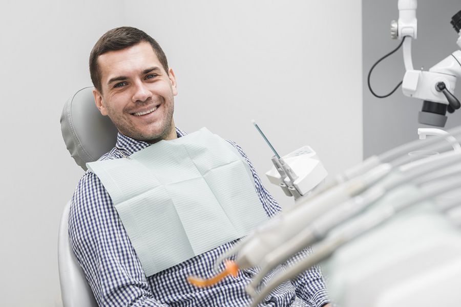 Te confrunți cu problema dinților lipsă? Iată de ce un implant dentar reprezintă cea mai bună soluție!