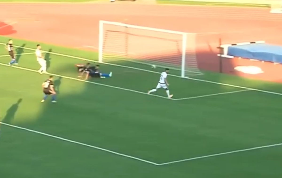 Cum a ratat de acolo?! Ocazie uriașă în Laci - Universitatea Craiova