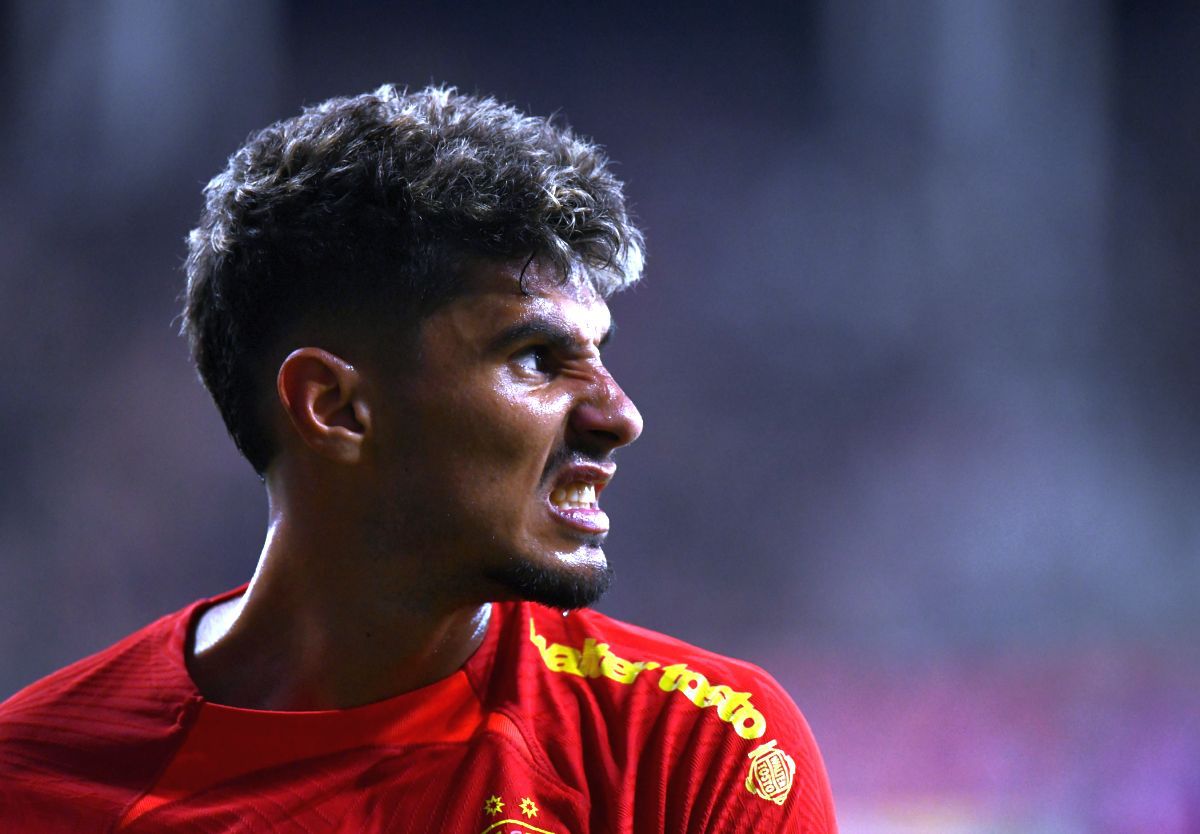 OUCH! Târnovanu s-a făcut de râs în Derby de România » Gafă mare a portarului de la FCSB