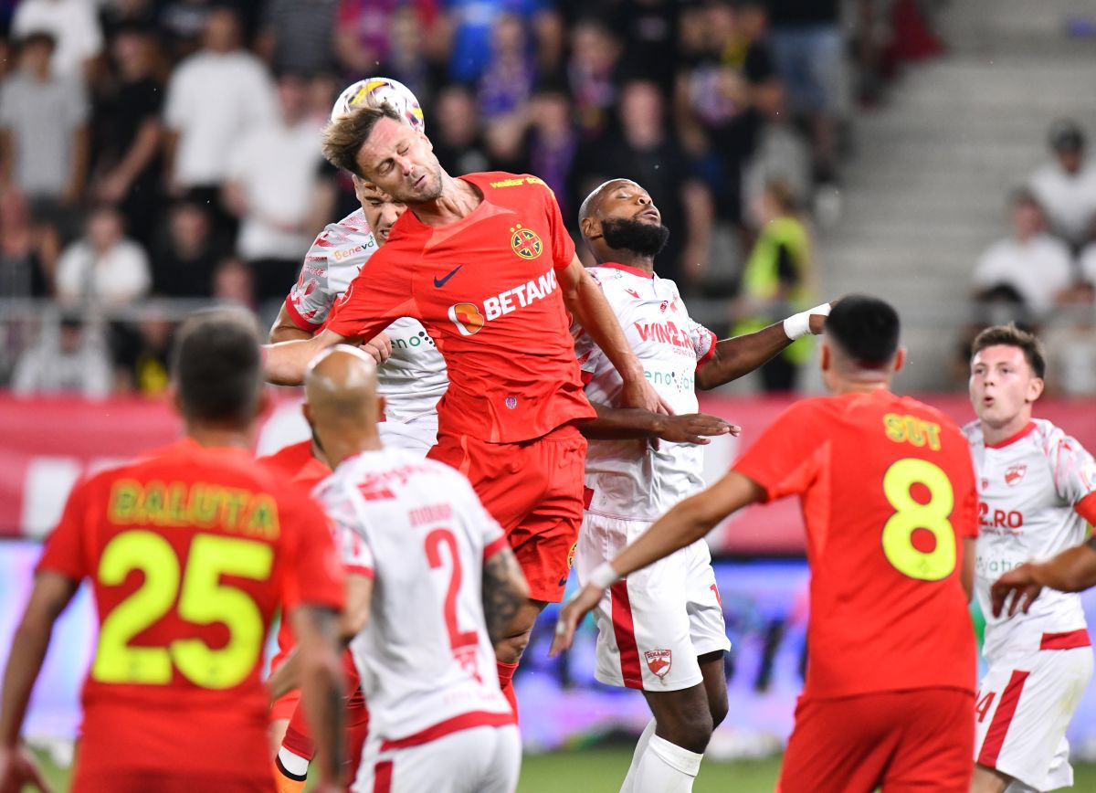 FCSB - Dinamo » 6.000 de spectatori pe „Arcul de Triumf”