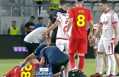 Sperietură în minutul 17 al derby-ului de pe „Arcul de Triumf” » Echipele medicale, în alertă din cauza ciocnirii Pantea - Bani