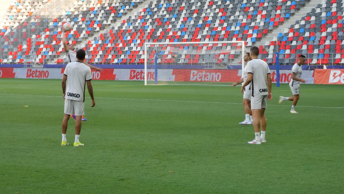 Cum a descris-o antrenorul lui Maccabi Tel Aviv pe FCSB, cu o zi înainte de meciul din Liga Campionilor