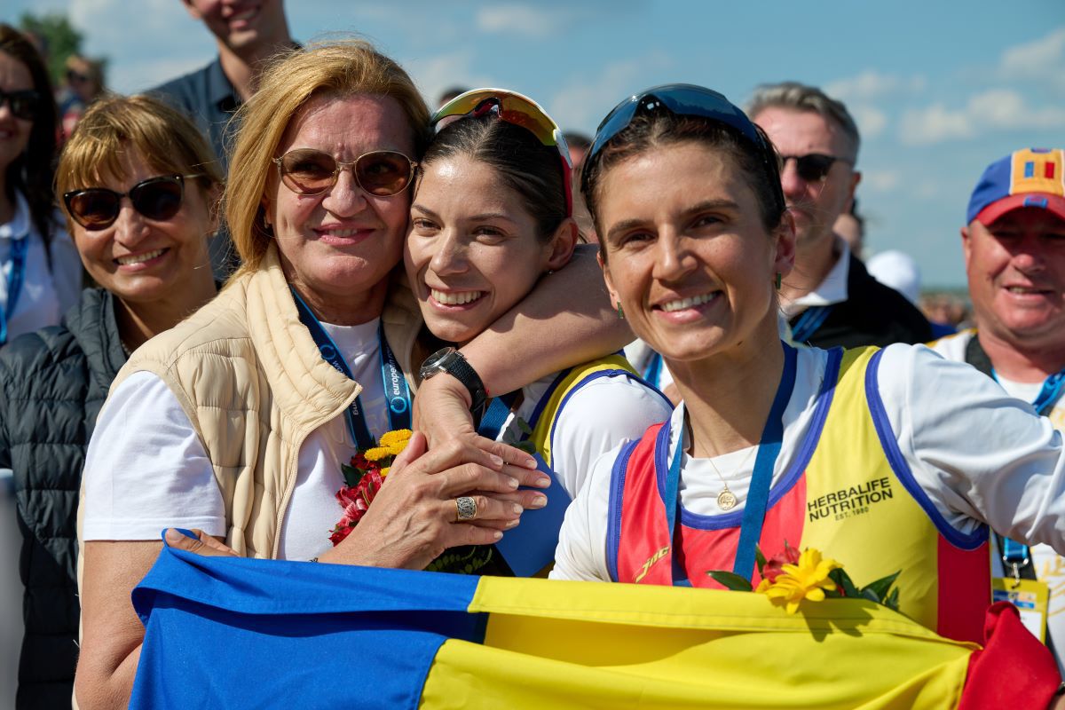 Canotaj - Ionela Cozmiuc și Gianina Van Groningen, imagini diverse