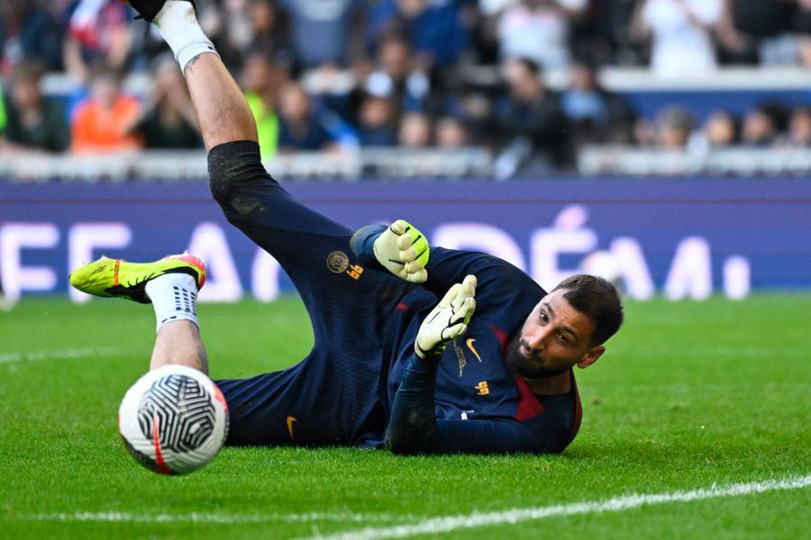 Pep Guardiola face o rocadă spectaculoasă în poartă: Ederson ar pleca în Arabia Saudită, vine Donnarumma!