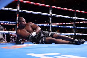 Daniel Dubois a participat la o petrecere organizată de tatăl lui, înainte să fie pus la podea de Oleksandr Usyk