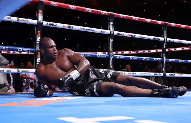 Daniel Dubois a participat la o petrecere organizată de tatăl lui, înainte să fie pus la podea de Oleksandr Usyk