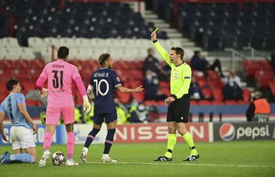 Un fost mare arbitru FIFA îl arată cu degetul pe Neymar