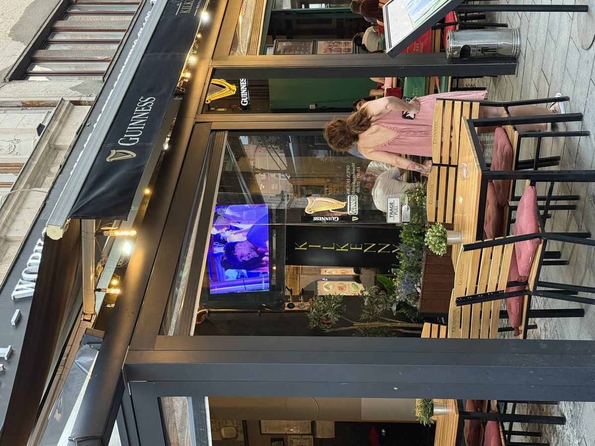 Shkendija – FCSB sau „Insula Iubirii”? » Care a fost raportul de forțe în Centrul Vechi din București: „Dă drumul la TV că începe!”