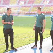 Fotbaliștii au ajuns la stadion pentru Shkendija - FCSB  /  FOTO: Andrei Furnigă (GSP.ro)