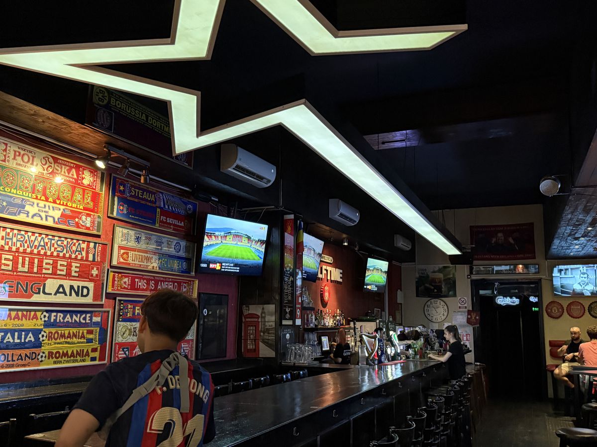 Shkendija – FCSB sau „Insula Iubirii”? Ce au preferat bucureștenii în Centrul Vechi