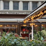 Shkendija – FCSB sau „Insula Iubirii”? Ce au preferat bucureștenii în Centrul Vechi // FOTO: GSP.ro