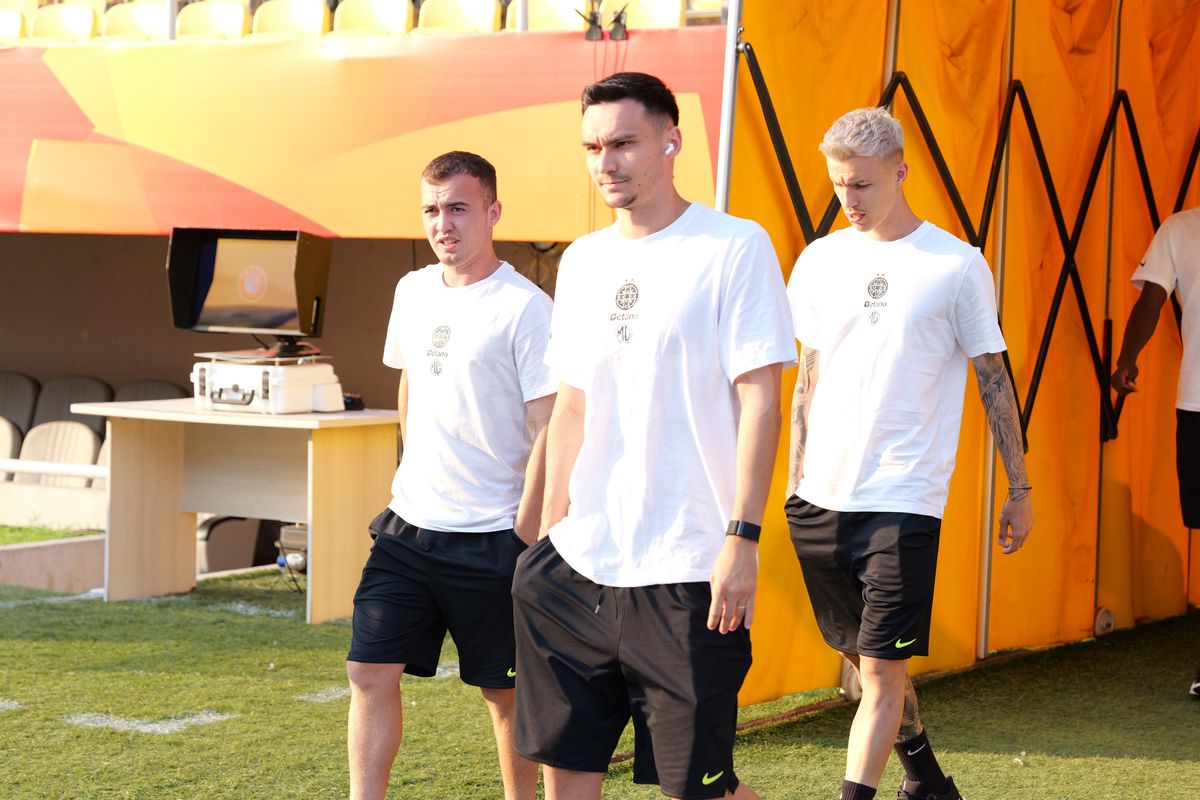 Reacția lui Mihai Stoica când a pășit pe gazonul de la Skopje: „Mamă...”