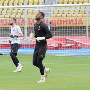 Imagini de la încălzire, înainte de Shkendija - FCSB/ foto: Andrei Furnigă (GSP)