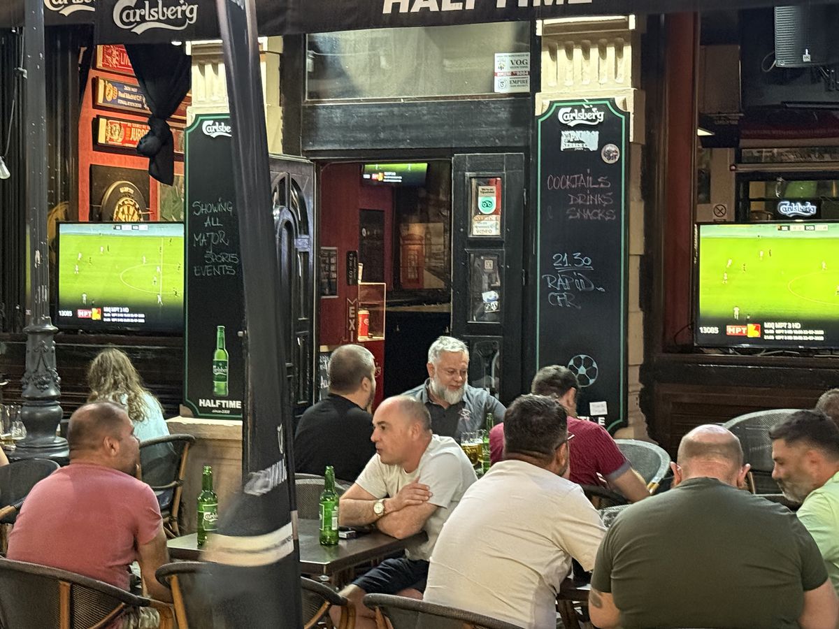 Shkendija – FCSB sau „Insula Iubirii”? » Care a fost raportul de forțe în Centrul Vechi din București: „Dă drumul la TV că începe!”