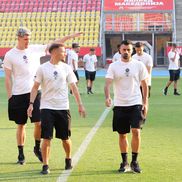 Fotbaliștii au ajuns la stadion pentru Shkendija - FCSB / FOTO: Andrei Furnigă (GSP.ro)